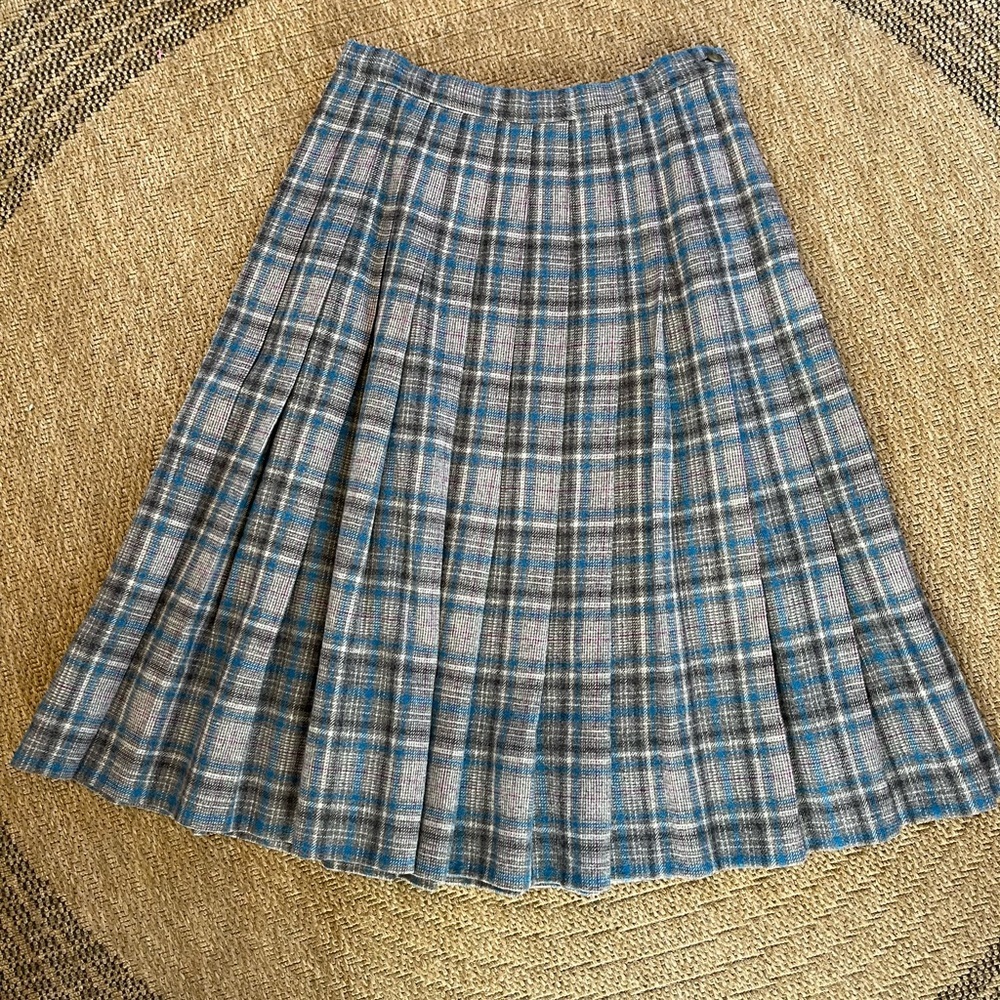 vintage Pendleton wool blazer & pleated skirt suit set in blue & gray plaid - Picture 16 of 16